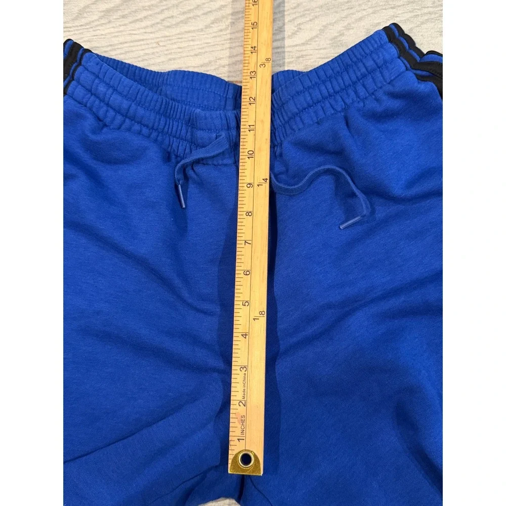 Adidas Essential Fleece Shorts Mens Large H20852 3-Stripe Activewear Pockets
